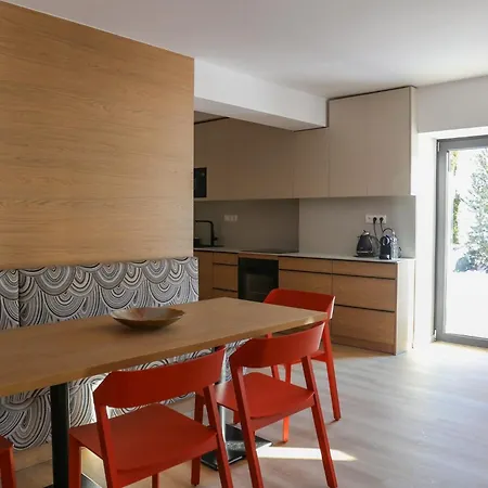 Apartmánový Dům * Karolinka